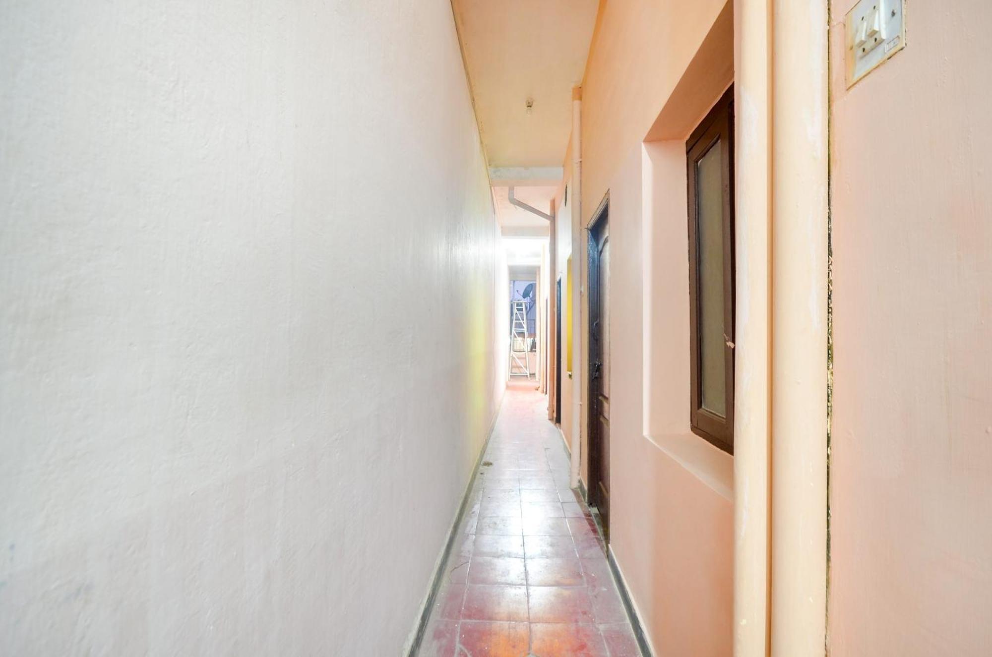 Hotel O Sri Murugan Lodge Coimbatore Exterior photo